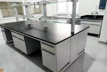 實(shí)驗(yàn)室實(shí)驗(yàn)臺(tái)臺(tái)面如何保養(yǎng)？水電該如何布置？